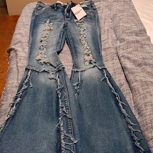Almost Famous High Rise Distressed/Ripped Wide Flare Jeans Size 7 *NWT*